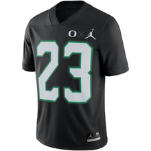 Load image into Gallery viewer, Men's Jordan Brand #23 Black Oregon Ducks Jumpman Limited Jersey